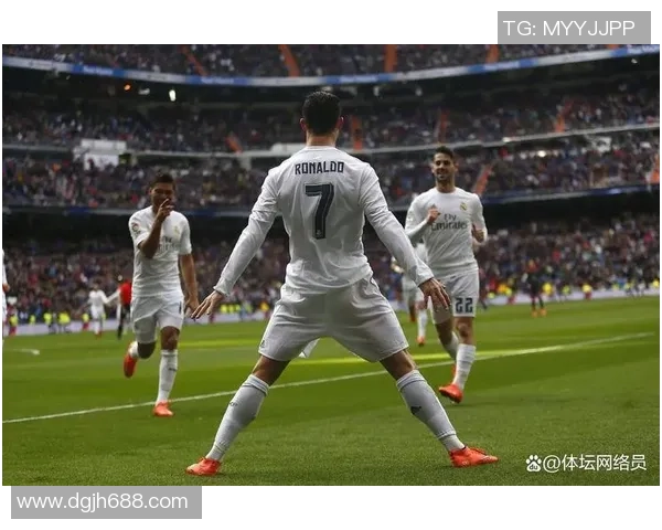 历史十大足球球星汇聚一队传奇阵容打造最强巅峰战力 历史十大足球球星汇聚一队传奇阵容打造最强巅峰战力