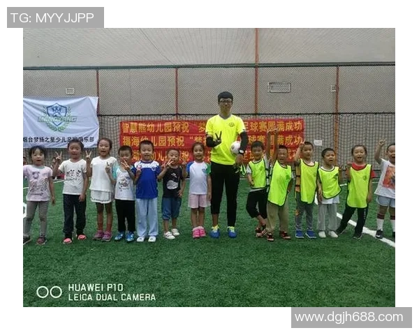 激情解读绿茵巨星即兴评述畅享足球魅力与赛场智慧 激情解读绿茵巨星即兴评述畅享足球魅力与赛场智慧