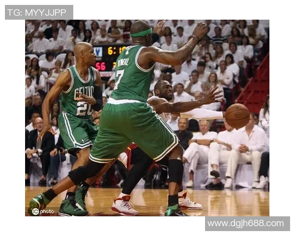 秃头足球明星的荣耀与挑战：他们如何突破外界偏见展现自我风采