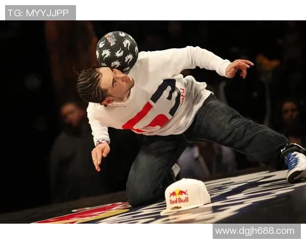 足球巨星卡go：从草根到顶尖，传奇之路再启航