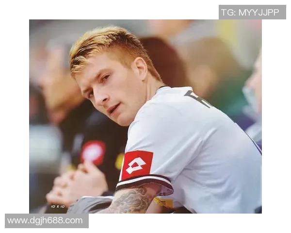 足球明星发色大揭秘 谁的发型最具个性与影响力